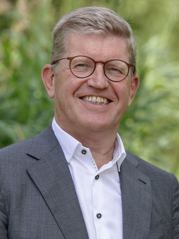 Nils van Dam